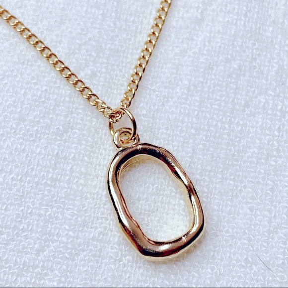 ❣️$25/3❣️ Simple Oval Pendant Gold Plated Chain Necklace - Picture 5 of 10